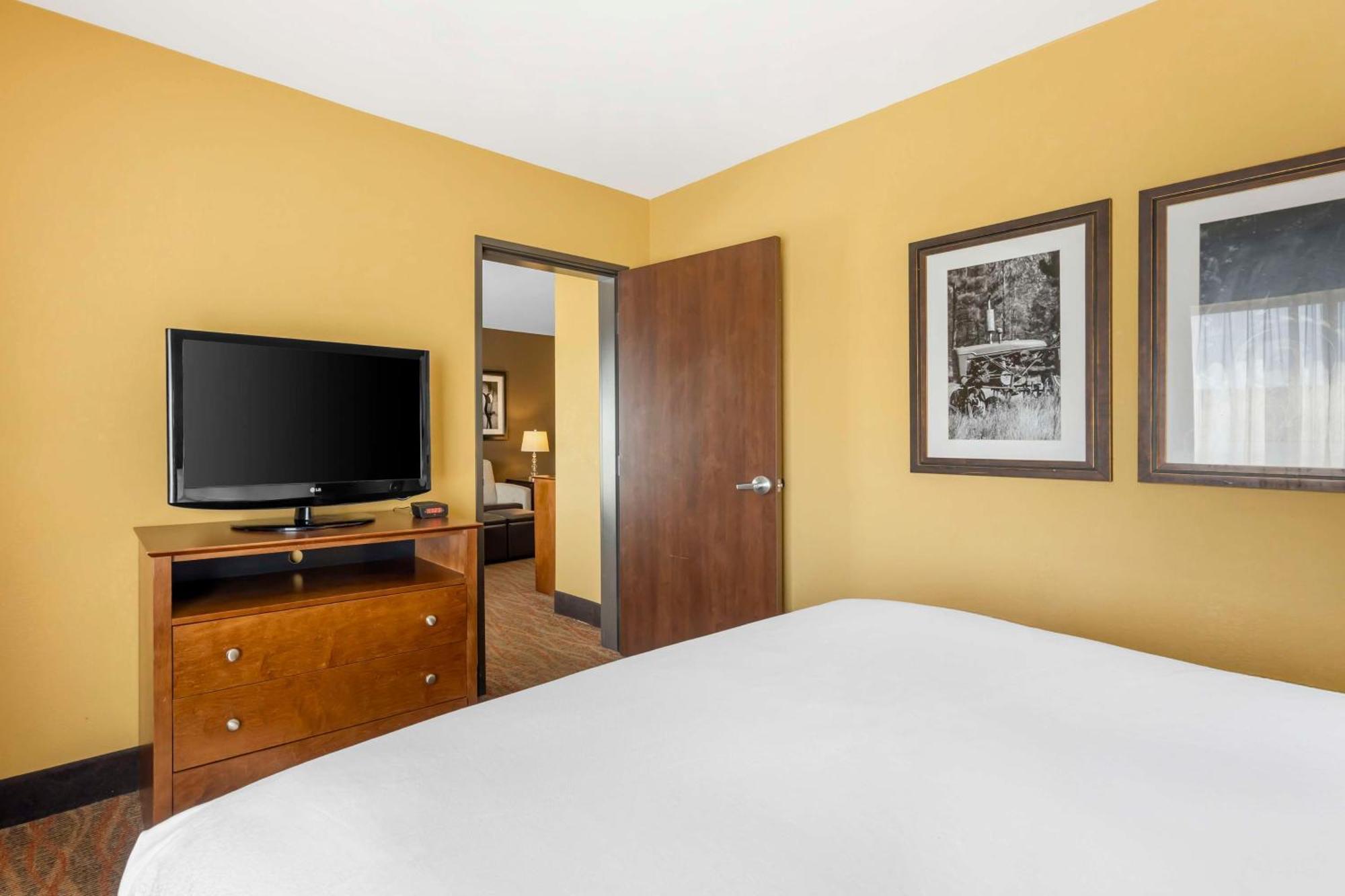 Best Western Plus Tupelo Inn & Suites Exterior foto