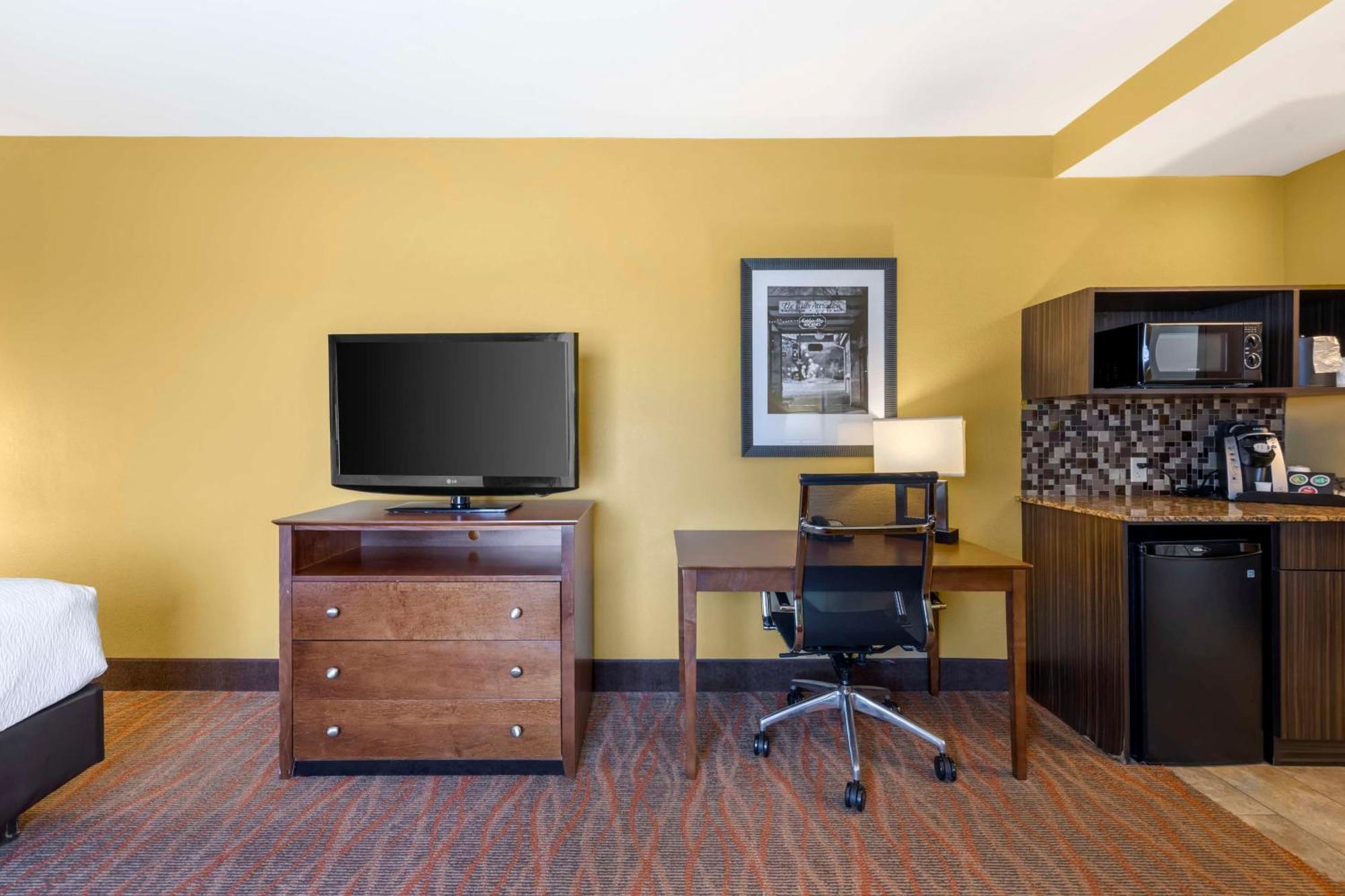 Best Western Plus Tupelo Inn & Suites Exterior foto